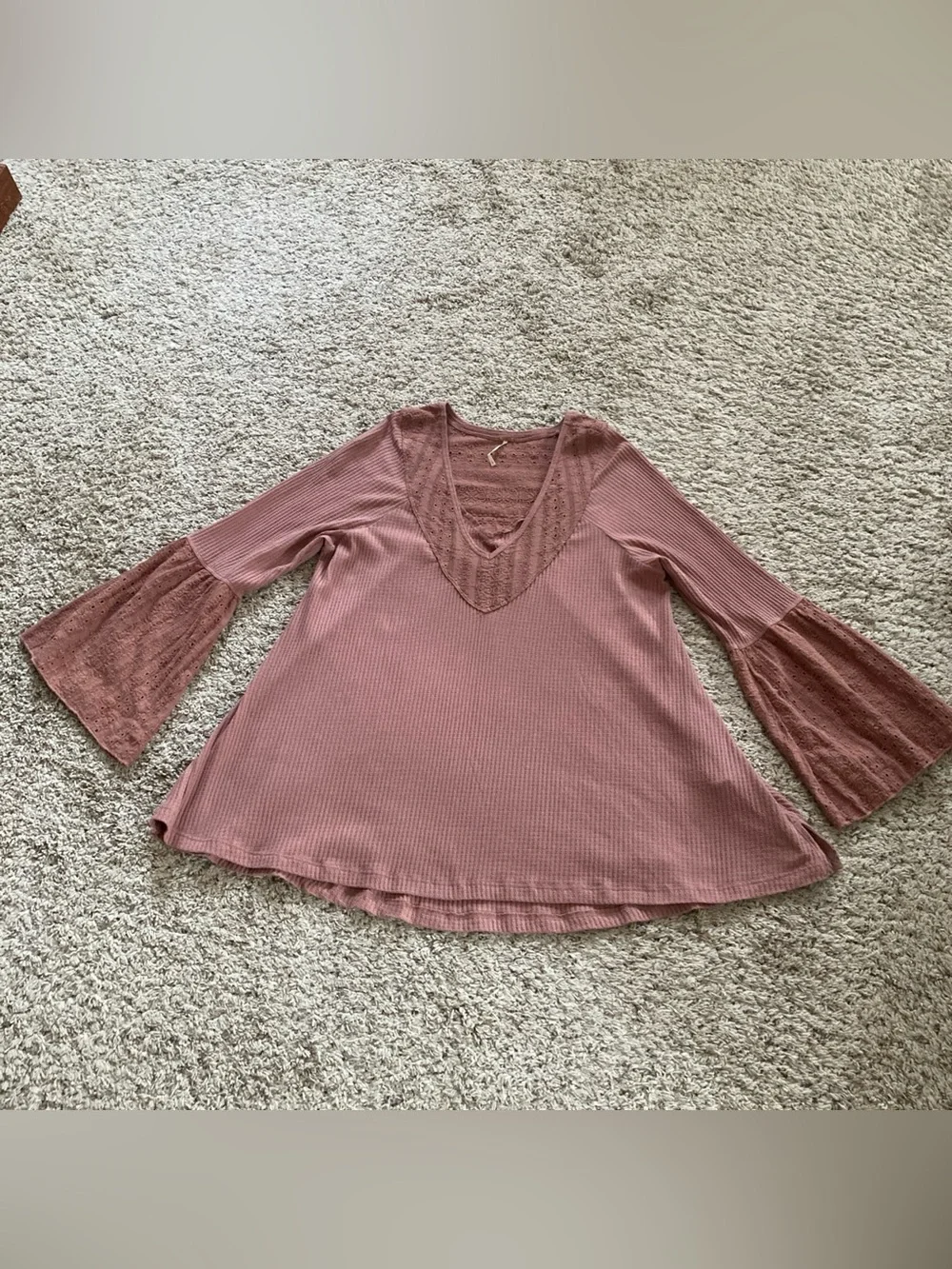 Free People Parisian nights Lace-Trim V-Neck Bell Sleeve Top women’s large mauve